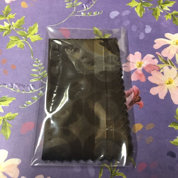 Coach Sunglasses Ivory Clamshell Case - Picture 8 of 9